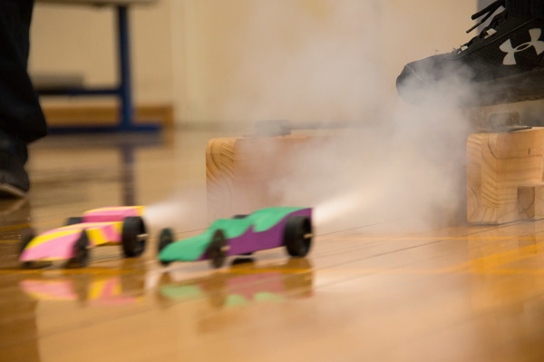 News~CO2 Dragsters 007.jpg